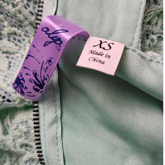 Alya Francesca's Mint Green Lace Overlay Sleeveless Halter Dress sz XS - Picture 5 of 6